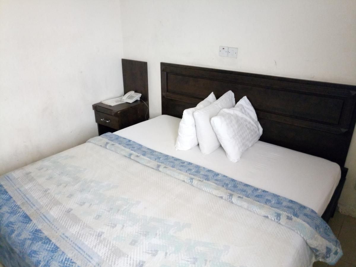 Hotel Benizia Asaba Eksteriør billede