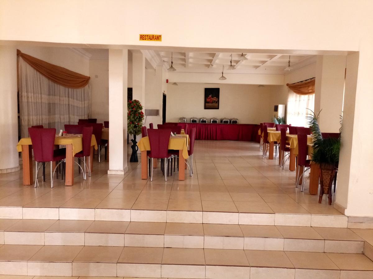 Hotel Benizia Asaba Eksteriør billede