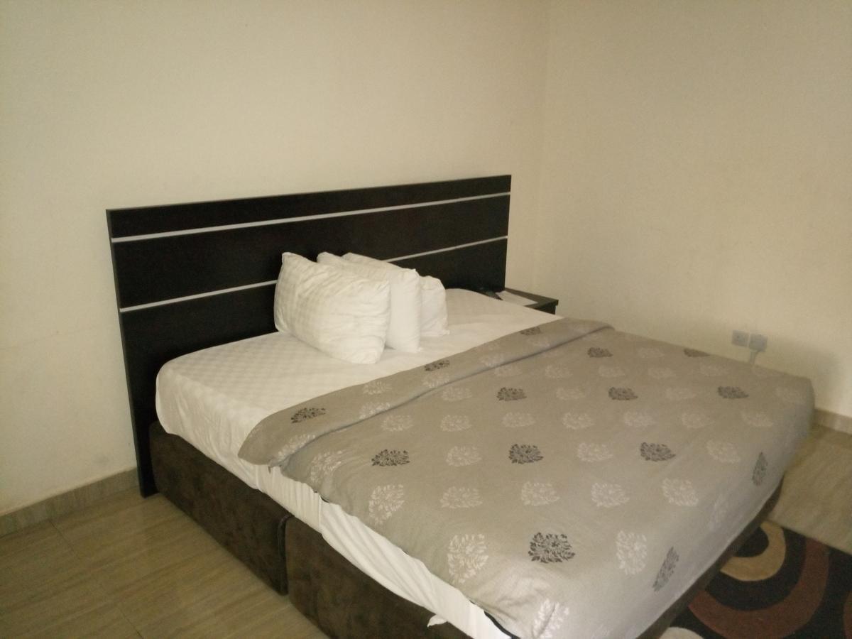 Hotel Benizia Asaba Eksteriør billede